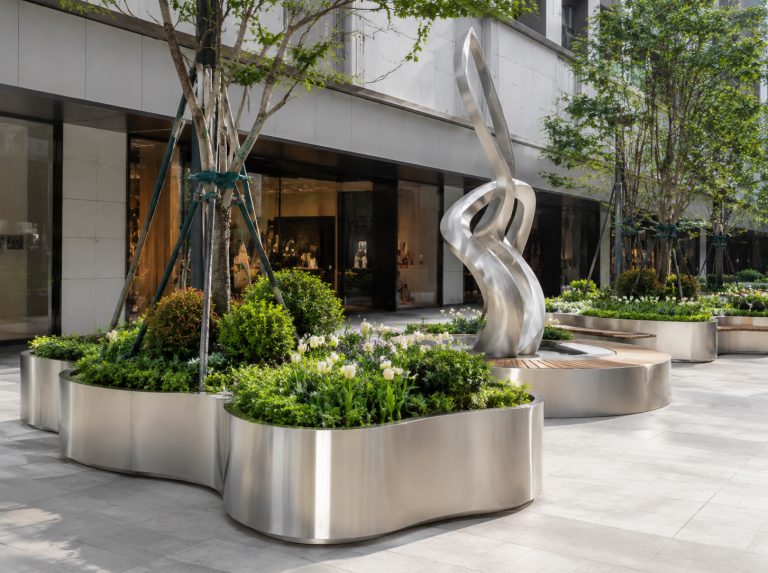 蓬溪县不锈钢景观雕塑与金属花箱